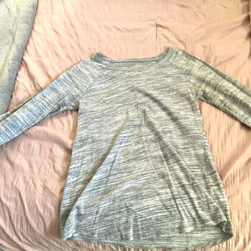 Long sleeve gray shirt